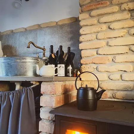 Nyaraló Csipke Somló *